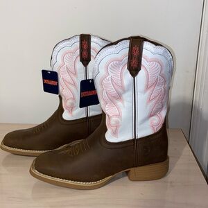 Durango cowboys or girls boots. Size 4